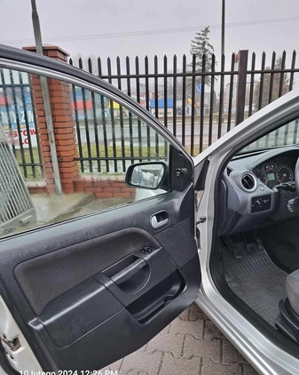 Ford Fiesta cena 5500 przebieg: 310000, rok produkcji 2006 z Kleczew małe 497